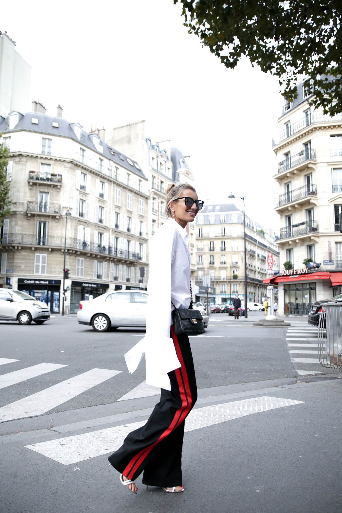 bartabac-blog-paris-fashion-week-oversize-camisa-chanel-look-outfit-moda-blogger-10