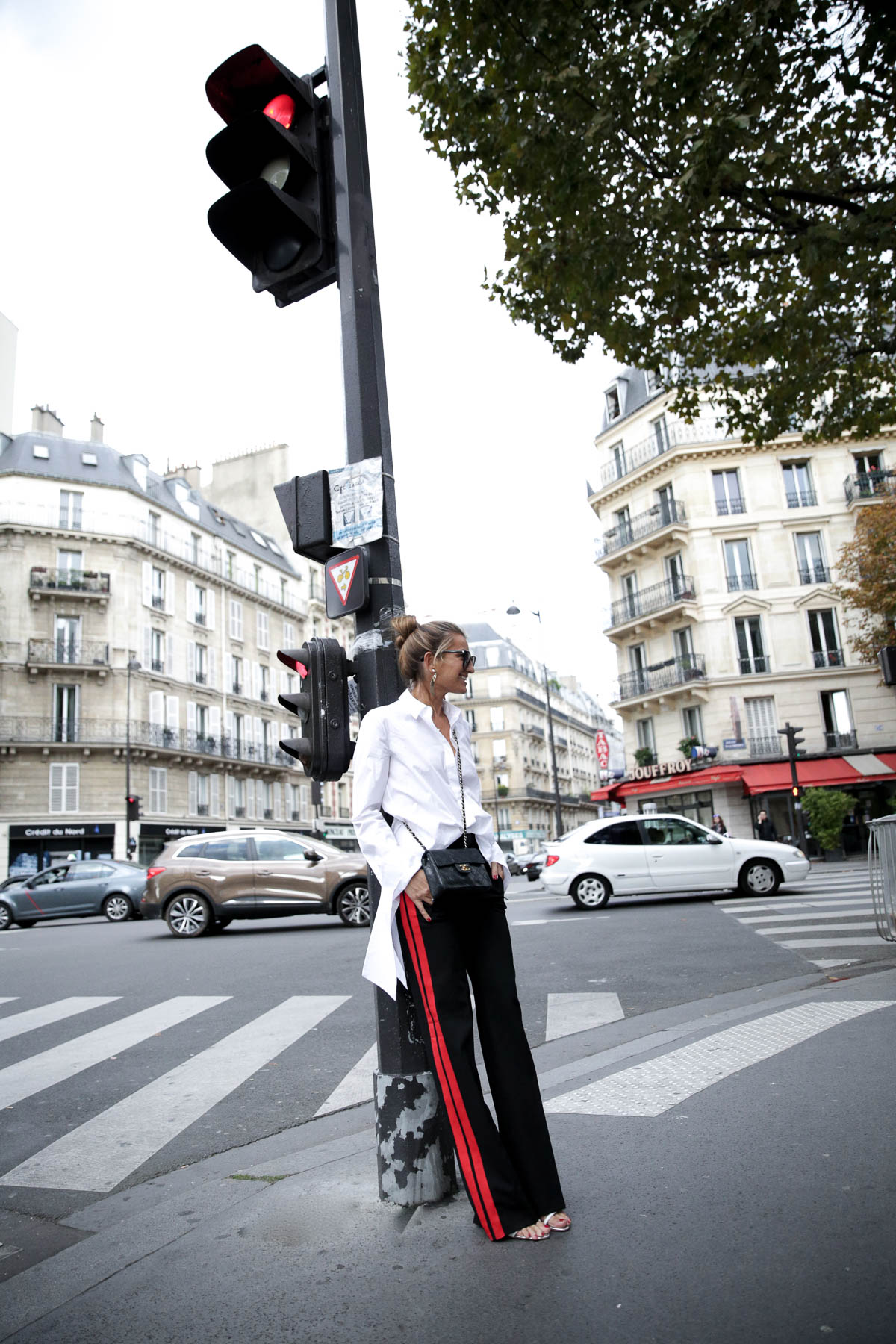 bartabac-blog-paris-fashion-week-oversize-camisa-chanel-look-outfit-moda-blogger-23