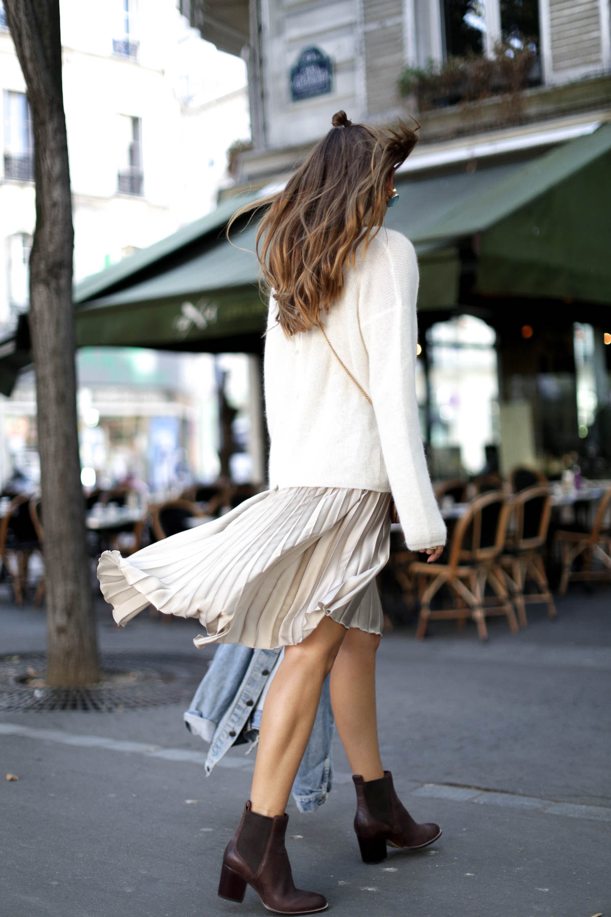 bartabac-clarks-botas-chloe-bag-outfit-paris-falda-plisada-moda-blogger-4