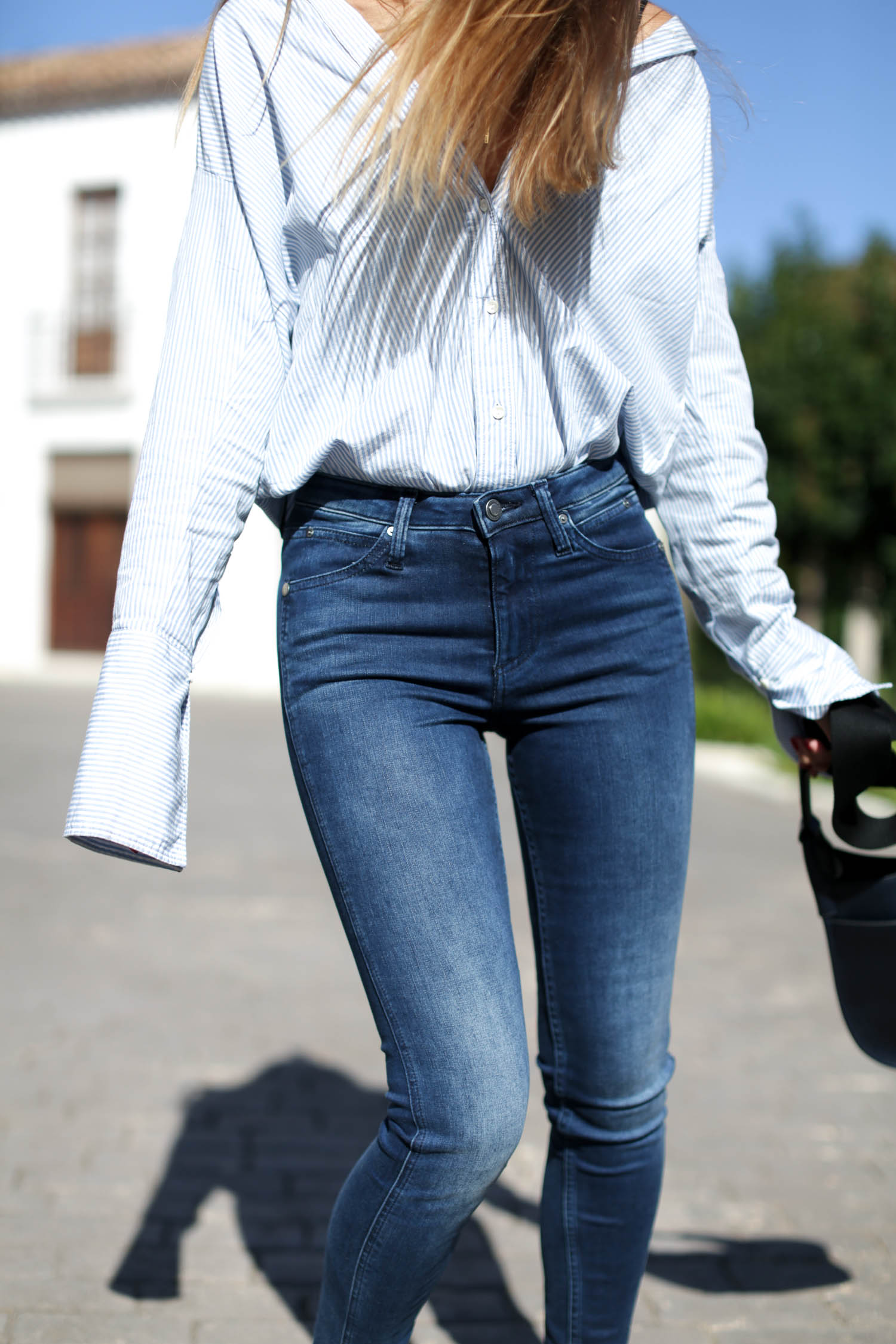 14-bartabac-calvin-klein-denia-jeans-denim-vaqueros-camisa-oversize-sleeves-babuchas-outfit-moda-blogger-20